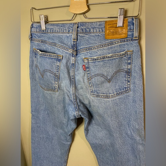 Levi’s Wedgie Jeans - Picture 2 of 9